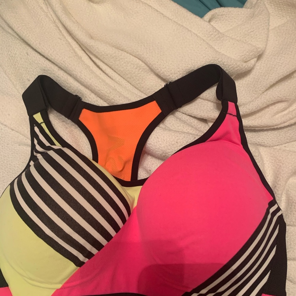 34ddd Victoria’s Secret sports bra